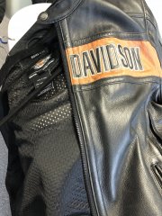 gas-and-chris-couture-atelier-de-couture-changer-fermeture-eclaire-veste-motard.jpg - 5.jpg